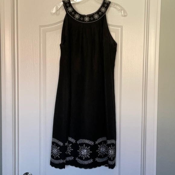 Great little black dress for daytime - Picture 1 of 5